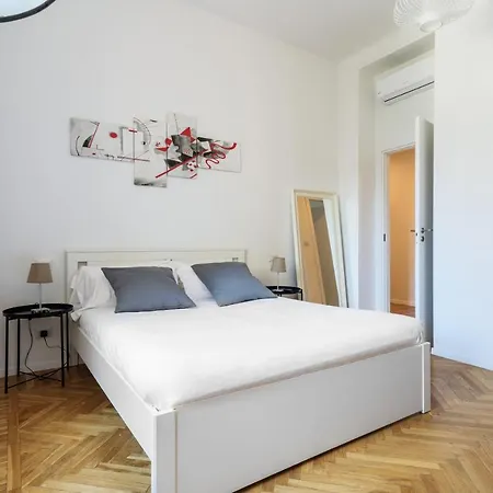 Hemeras Boutique Homes Exclusive 4bdr Close To Duomo Apartamento Milán
